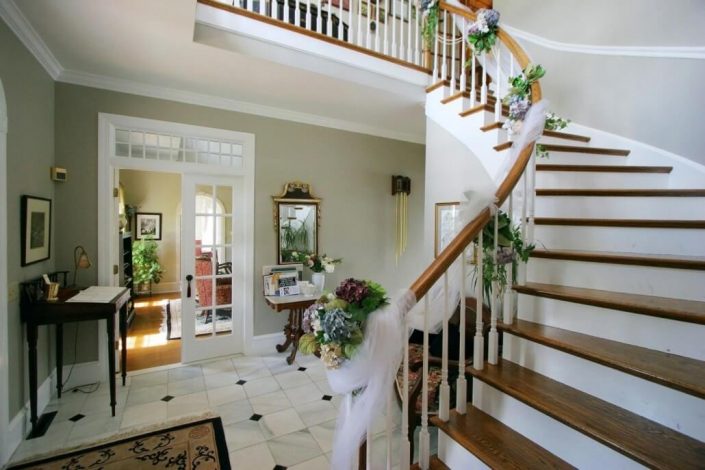 Juby-interior-design-gallery-hall-stair