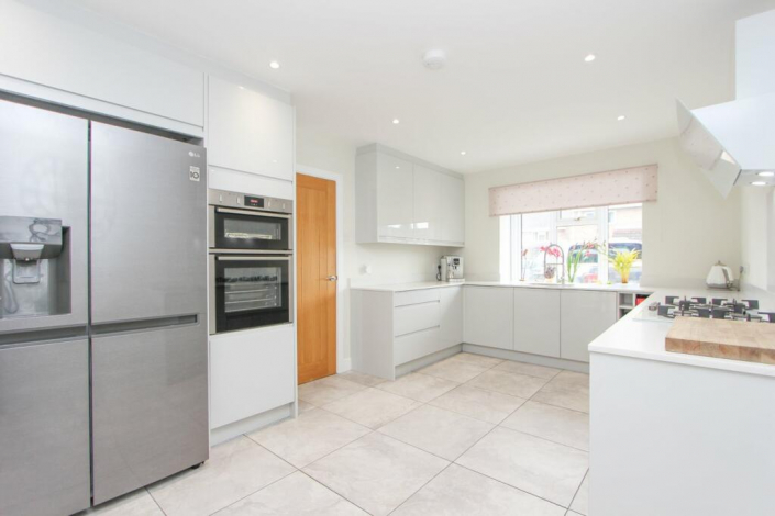 7699_26703739_IMG_27_0000