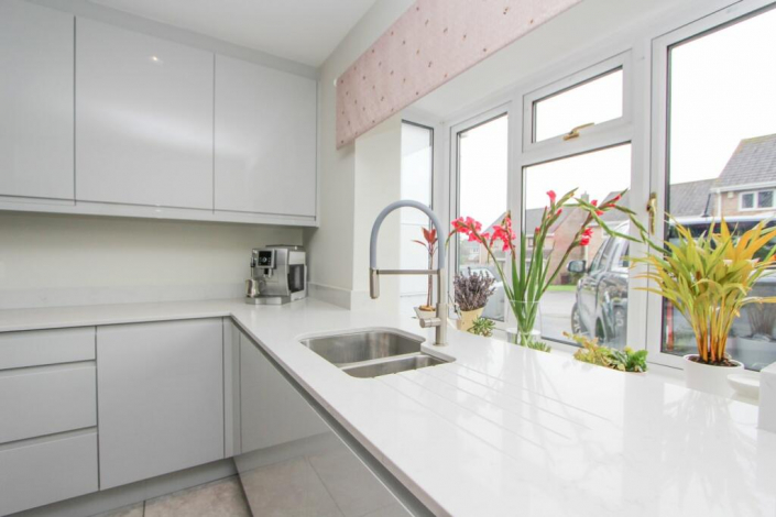 7699_26703739_IMG_28_0000